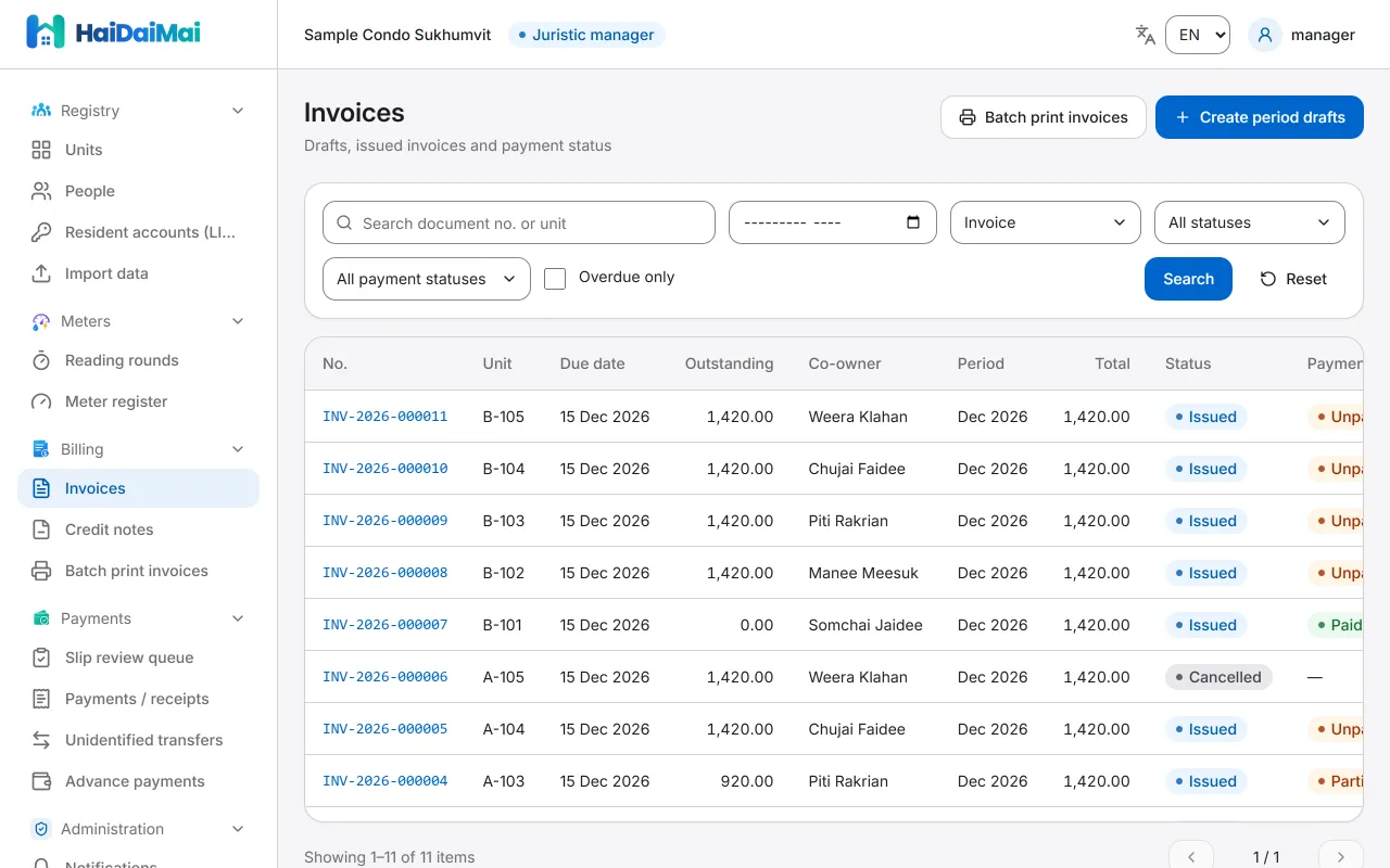 Period invoice list screen showing invoice numbers, units, due dates, outstanding amounts, payment statuses and the batch print invoices button